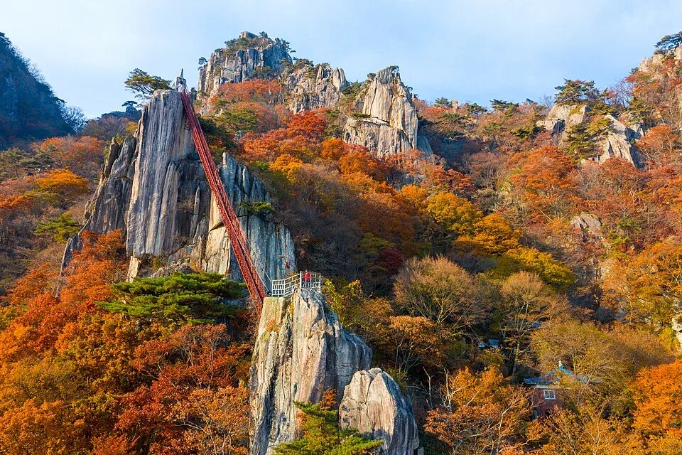대둔산 삼선구름다리의 가파른 계단